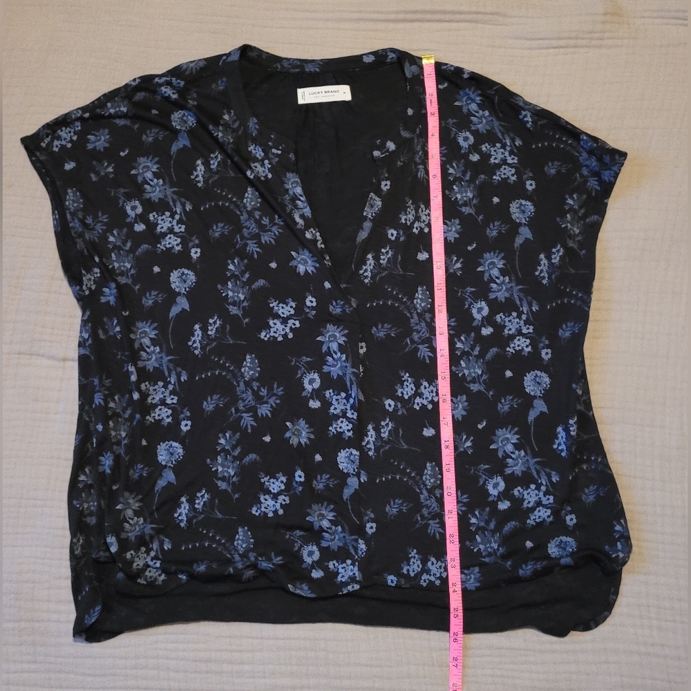 Lucky Brand Sandwash Slit Front Short Sleeve Shirt - Picture 3 of 8